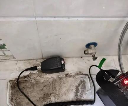 梅江屋顶漏水维修公司分享下卫生间漏水的危害及解决方法